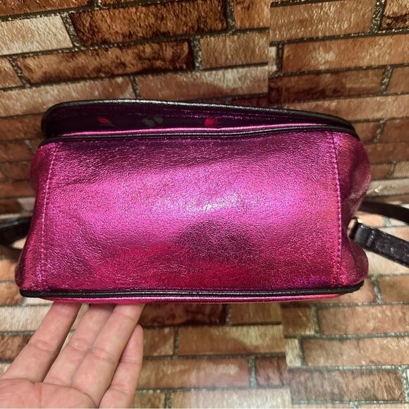 Betsey Johnson Kitsch phone Retro metallic crossbody Bag - Picture 13 of 13